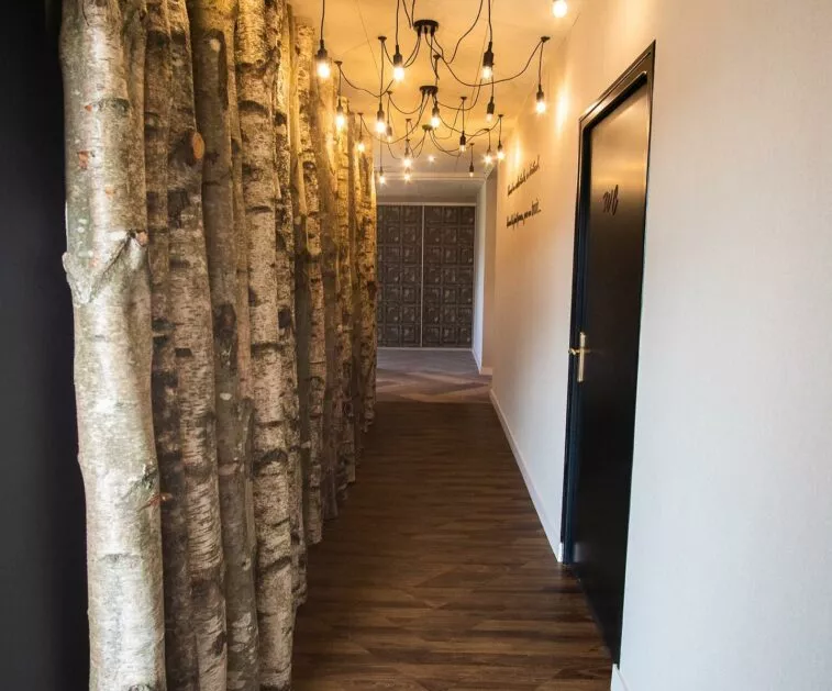 Décoration d'un restaurant à Quessoy dans les Côtes-d'Armor, une référence Regard Pluriel